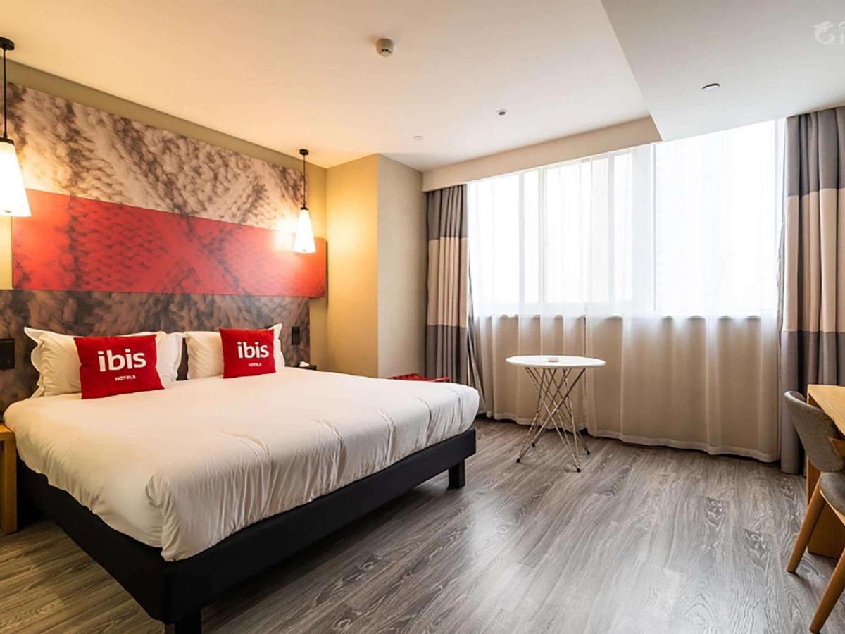 Ibis Luoyang Baolong Square Hotel Экстерьер фото