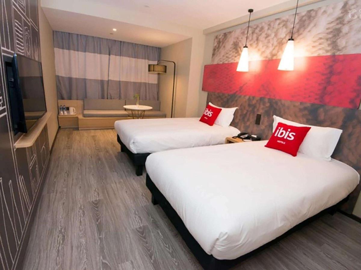 Ibis Luoyang Baolong Square Hotel Экстерьер фото